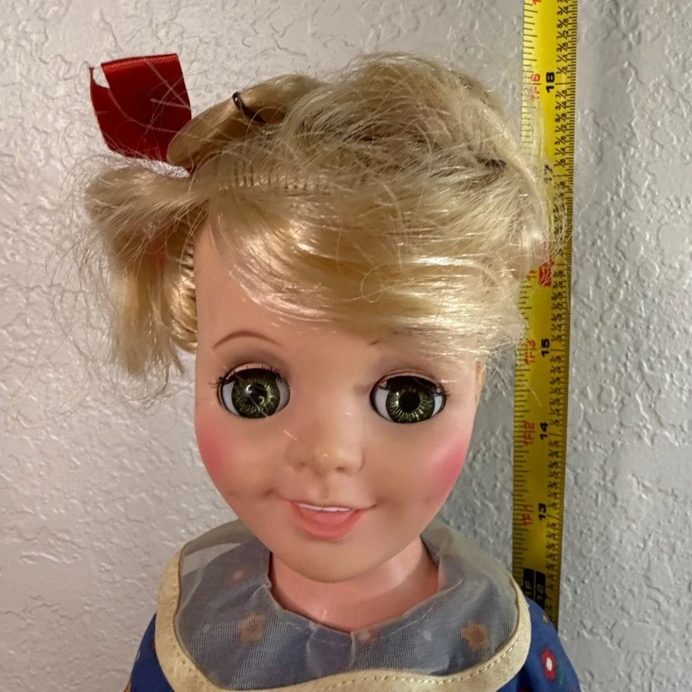 Vintage EEGEE Miss Sunbeam Doll 17 Inch Blue Floral Dress Blonde Hair Green Eyes